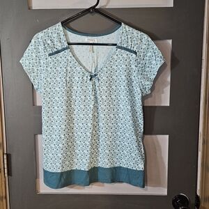 Jockey V-Neck Shortsleeve Pajama  / Lounge Top- EUC